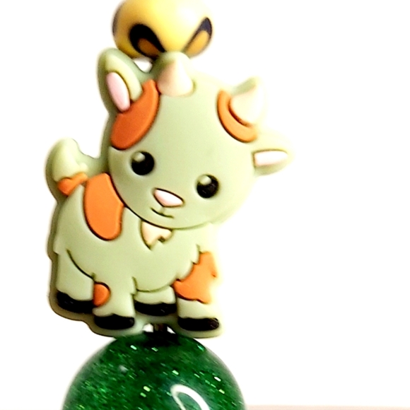 Hand Crafted Goat Bubblegum Bead Green Pen - Picture 2 of 3